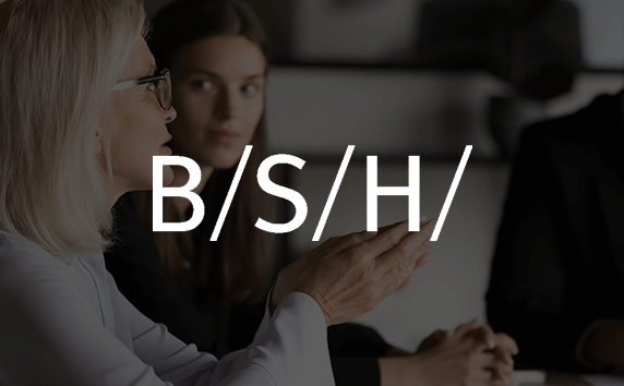 Bild mit Menschen und das BSH Logo dar&uuml;ber